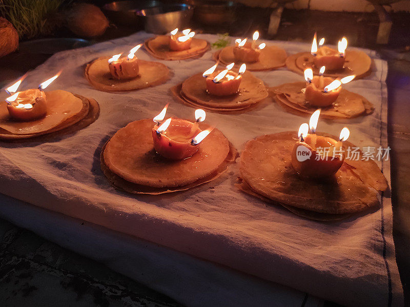 古吉拉特邦Navratri村传统的Gehu Atta Akhand Diya小麦粉Durga Puja庆典Arti Jyoti油Deepak